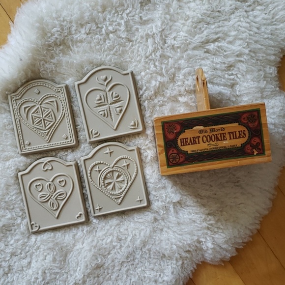 Vintage Other - Vintage // Cookie tiles (Hearts)